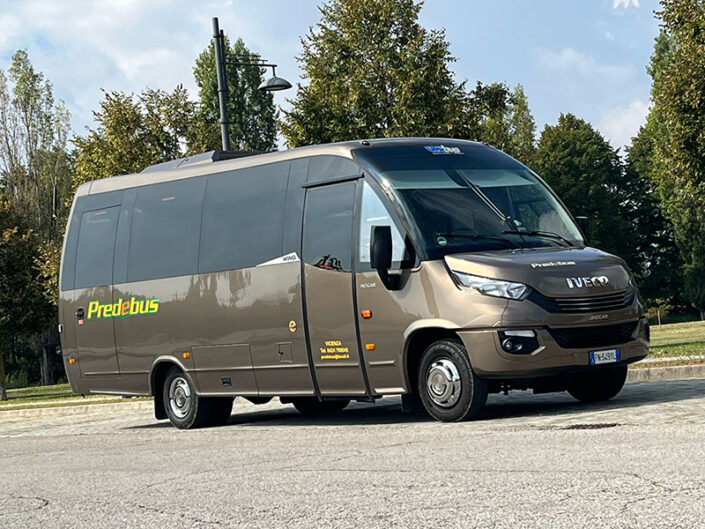 Minibus Indcar Wing