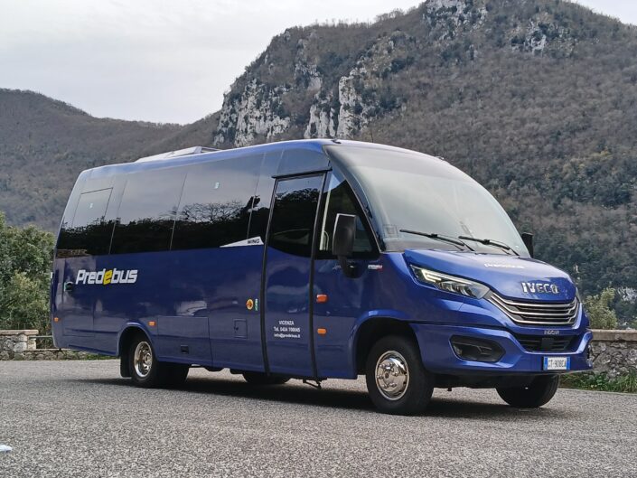 Minibus Indcar Wing